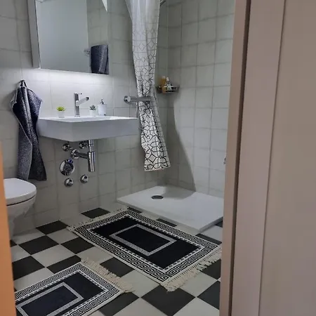 Modern Studio In Appartamento *